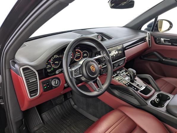 Porsche Cayenne III с пробегом 2018 года, цена 4 590 000 рублей, 250263 км, внедорожник, Автокод Объявления