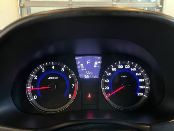 Hyundai Solaris I с пробегом 2012 года, цена 675 000 рублей, 168172 км, седан, Автокод Объявления