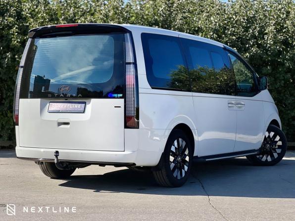 Hyundai Staria I с пробегом 2025 года, цена 8 990 000 рублей, 14900 км, минивэн, Автокод Объявления