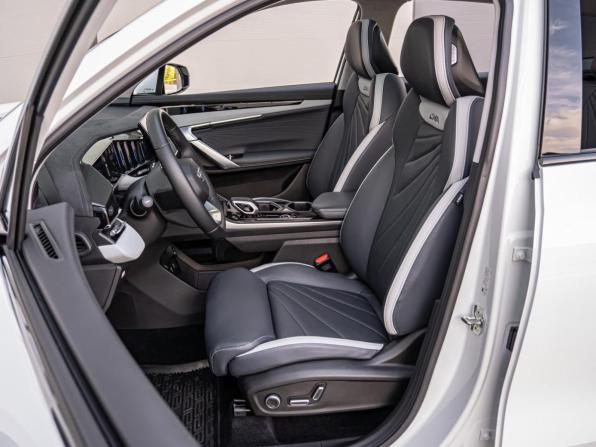 Geely Atlas II с пробегом 2024 года, цена 3 099 000 рублей, 11830 км, внедорожник, Автокод Объявления