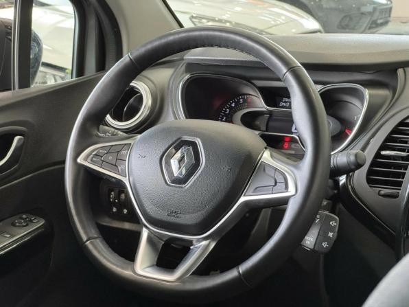 Renault Kaptur I Рестайлинг с пробегом 2021 года, цена 1 600 000 рублей, 97075 км, внедорожник, Автокод Объявления