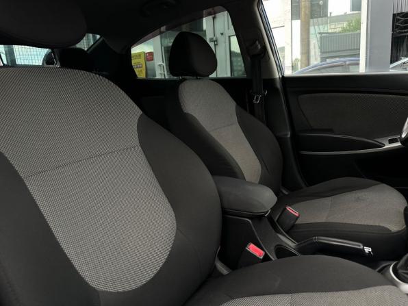 Hyundai Solaris I с пробегом 2012 года, цена 649 000 рублей, 172383 км, седан, Автокод Объявления