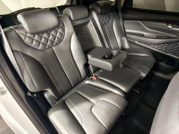 Hyundai Santa Fe IV Рестайлинг с пробегом 2022 года, цена 3 545 000 рублей, 96529 км, внедорожник, Автокод Объявления
