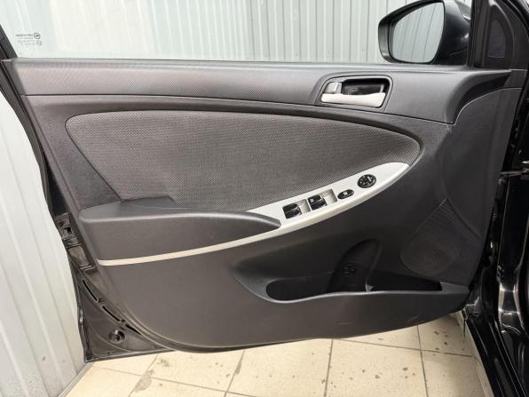 Hyundai Solaris I с пробегом 2013 года, цена 890 000 рублей, 174538 км, седан, Автокод Объявления