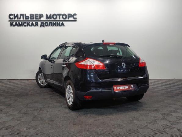 Renault Megane III Рестайлинг с пробегом 2013 года, цена 690 000 рублей, 174679 км, хэтчбек, Автокод Объявления