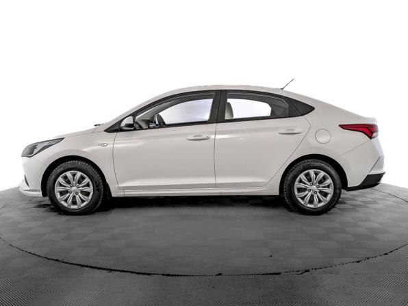 Hyundai Solaris II Рестайлинг с пробегом 2022 года, цена 1 570 000 рублей, 56952 км, седан, Автокод Объявления