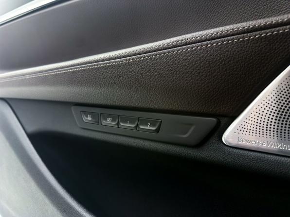 BMW 7 серии VI (G11/G12) Рестайлинг с пробегом 2020 года, цена 5 650 000 рублей, 119351 км, седан, Автокод Объявления