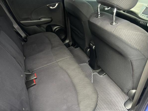 Honda Fit II с пробегом 2011 года, цена 690 000 рублей, 235000 км, хэтчбек, Автокод Объявления