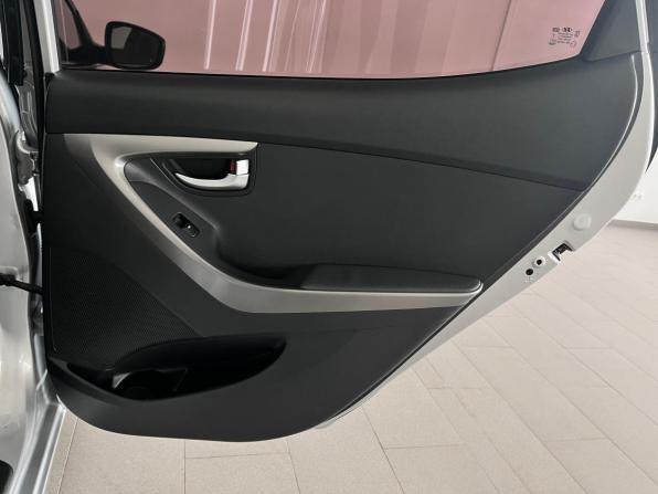 Hyundai Elantra V (MD) Рестайлинг с пробегом 2015 года, цена 1 300 000 рублей, 167262 км, седан, Автокод Объявления