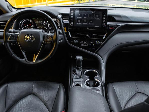 Toyota Camry VIII (XV70) Рестайлинг с пробегом 2021 года, цена 3 675 375 рублей, 123000 км, седан, Автокод Объявления