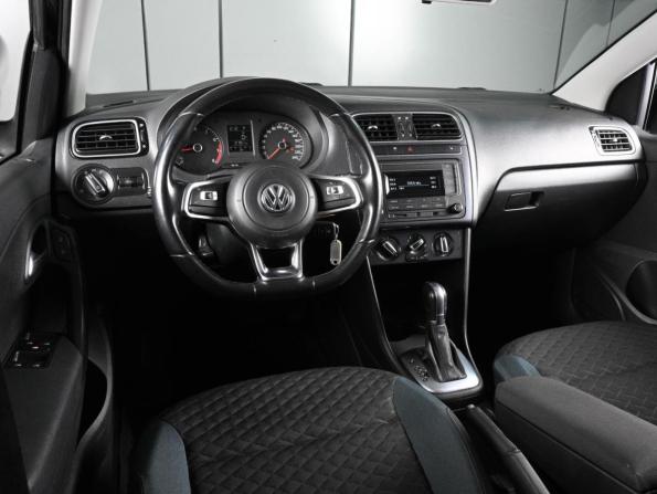 Volkswagen Polo V Рестайлинг с пробегом 2020 года, цена 1 299 000 рублей, 81851 км, седан, Автокод Объявления