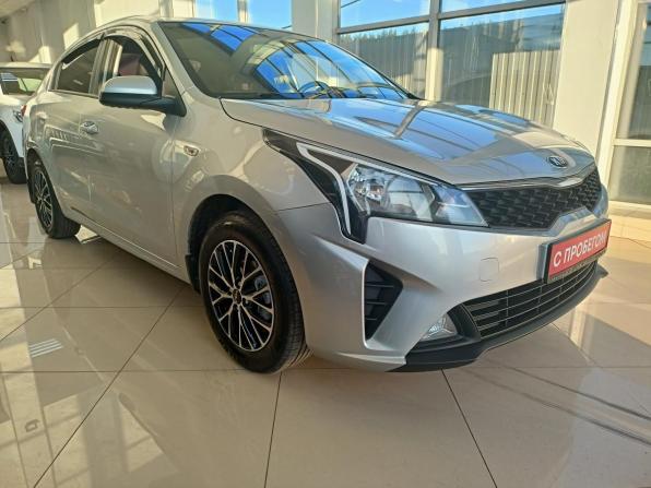Kia Rio IV Рестайлинг с пробегом 2021 года, цена 1 549 000 рублей, 85500 км, седан, Автокод Объявления