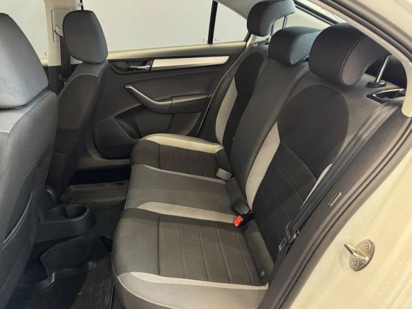 Skoda Rapid I Рестайлинг с пробегом 2019 года, цена 1 155 000 рублей, 132084 км, лифтбек, Автокод Объявления