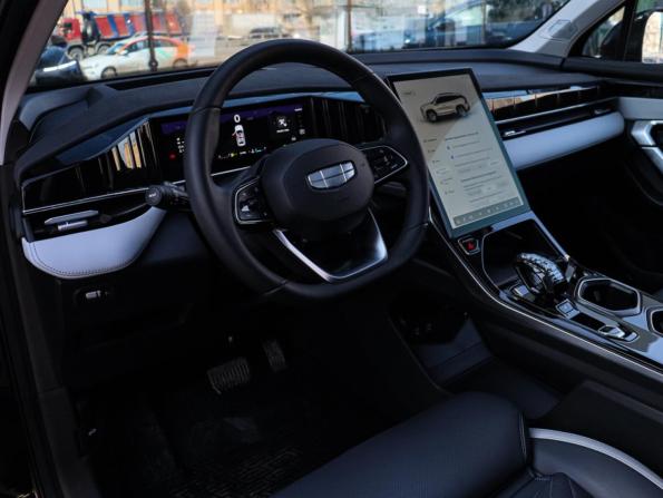Geely Atlas II с пробегом 2023 года, цена 2 590 000 рублей, 6241 км, внедорожник, Автокод Объявления