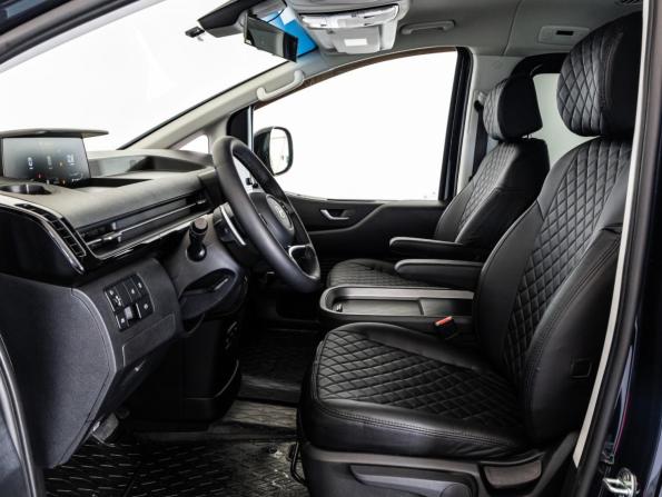 Hyundai Staria I с пробегом 2022 года, цена 4 999 000 рублей, 42622 км, минивэн, Автокод Объявления