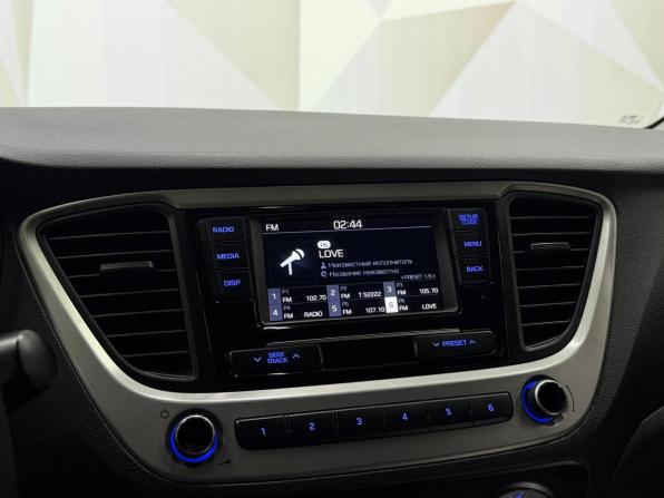 Hyundai Solaris II с пробегом 2017 года, цена 1 180 000 рублей, 159000 км, седан, Автокод Объявления