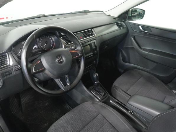 Skoda Rapid I с пробегом 2015 года, цена 1 055 000 рублей, 145600 км, лифтбек, Автокод Объявления