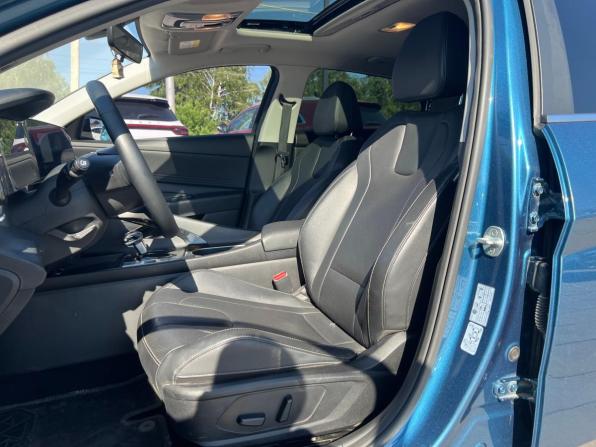 Hyundai Elantra VII (CN7) с пробегом 2023 года, цена 2 025 000 рублей, 45494 км, седан, Автокод Объявления
