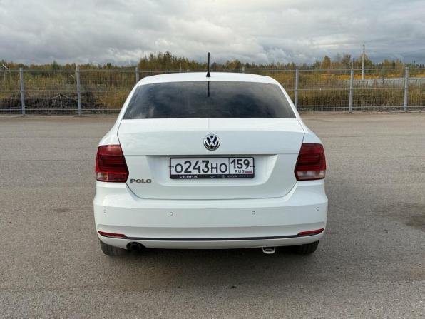 Volkswagen Polo V Рестайлинг с пробегом 2016 года, цена 980 000 рублей, 116455 км, седан, Автокод Объявления