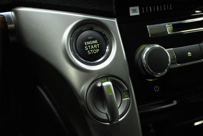Toyota Land Cruiser 200 Series Рестайлинг 1 с пробегом 2012 года, цена 4 169 000 рублей, 149086 км, внедорожник, Автокод Объявления