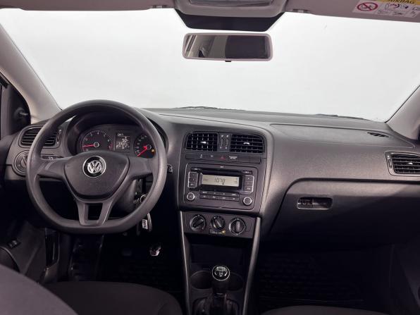 Volkswagen Polo V Рестайлинг с пробегом 2015 года, цена 740 000 рублей, 319094 км, седан, Автокод Объявления