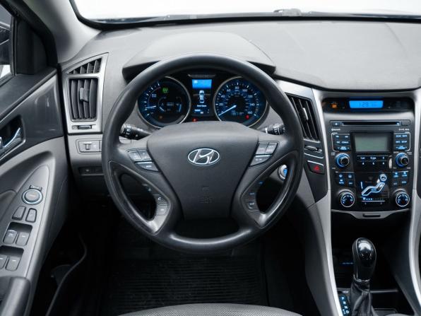 Hyundai Sonata VI (YF) с пробегом 2011 года, цена 899 000 рублей, 136718 км, седан, Автокод Объявления
