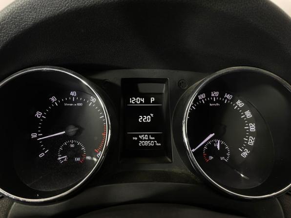 Skoda Yeti I с пробегом 2012 года, цена 909 000 рублей, 208507 км, внедорожник, Автокод Объявления