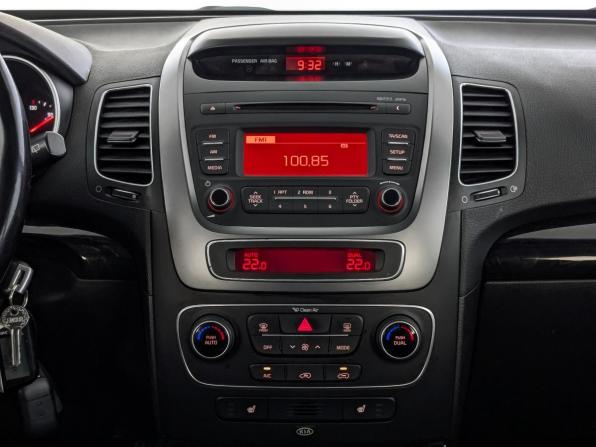 Kia Sorento II Рестайлинг с пробегом 2017 года, цена 1 810 000 рублей, 209222 км, внедорожник, Автокод Объявления