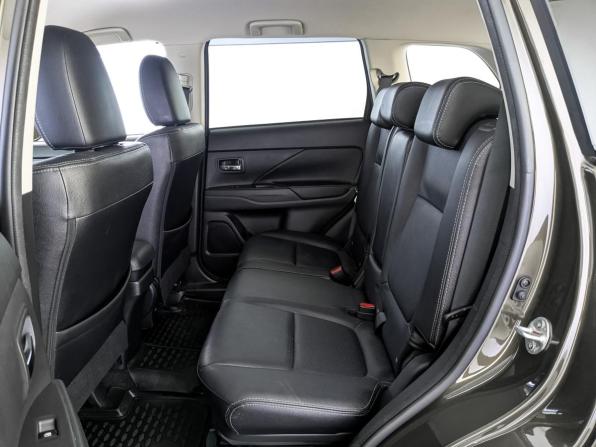 Mitsubishi Outlander III Рестайлинг 2 с пробегом 2018 года, цена 2 380 000 рублей, 123700 км, внедорожник, Автокод Объявления