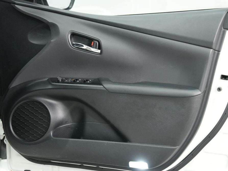Toyota Prius IV (XW50) Новосибирск  - изображение 17