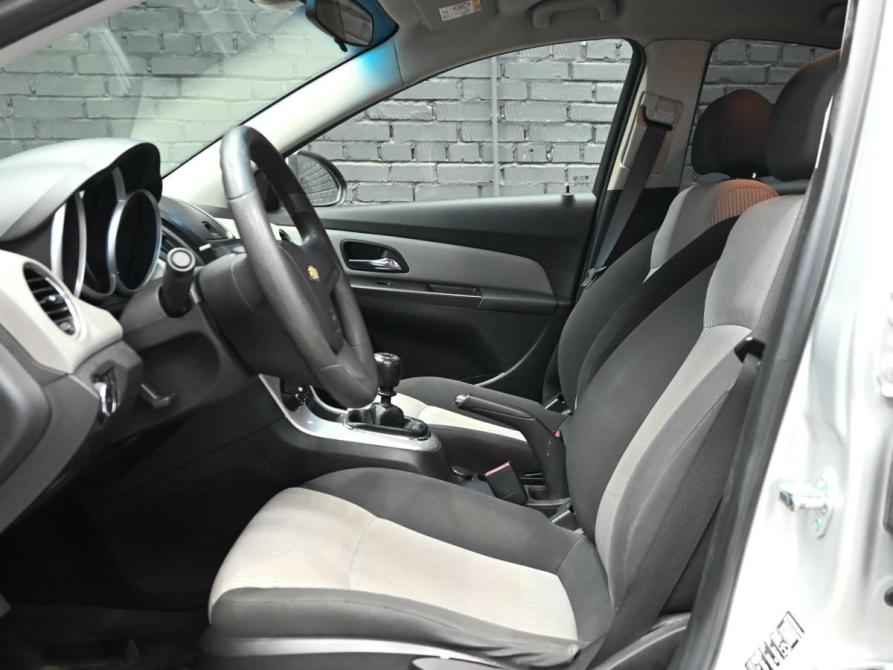 Chevrolet Cruze I Рестайлинг Екатеринбург  - изображение 18