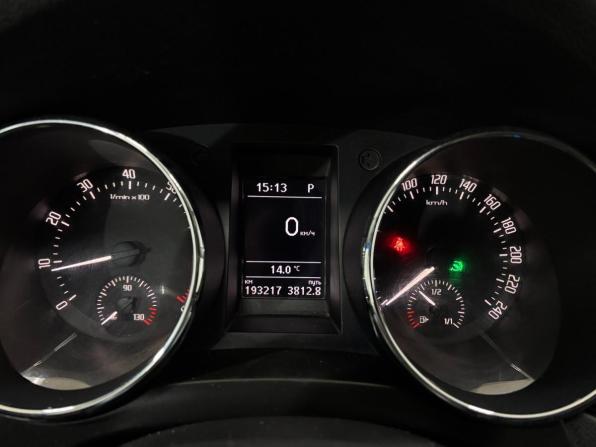 Skoda Yeti I Рестайлинг с пробегом 2017 года, цена 1 370 000 рублей, 193216 км, внедорожник, Автокод Объявления