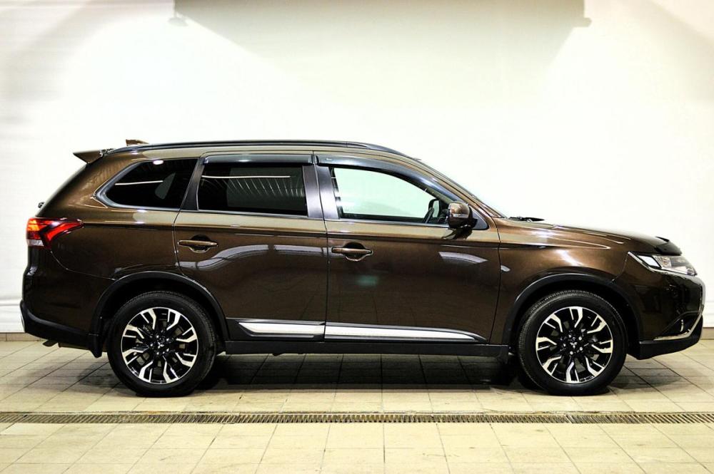 Mitsubishi Outlander III Рестайлинг 3 Сургут  - изображение 4