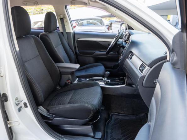 Mitsubishi Outlander III Рестайлинг 2 с пробегом 2017 года, цена 1 750 000 рублей, 93965 км, внедорожник, Автокод Объявления