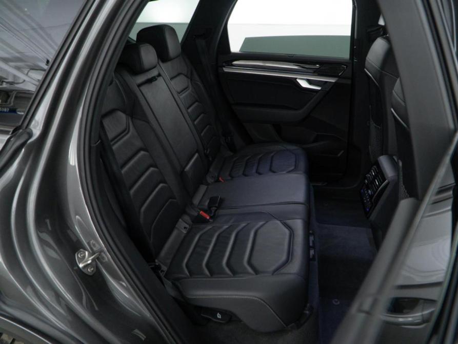 Volkswagen Touareg III Москва  - изображение 8
