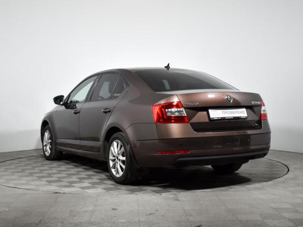 Skoda Octavia III (A7) Рестайлинг с пробегом 2017 года, цена 968 790 рублей, 320774 км, лифтбек, Автокод Объявления