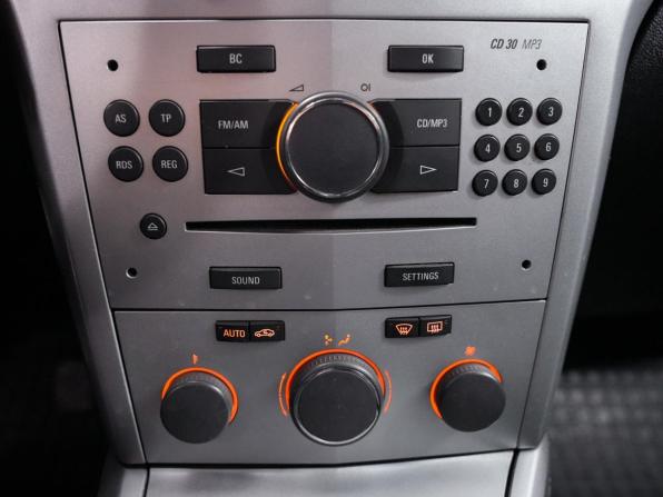 Opel Astra H Рестайлинг с пробегом 2011 года, цена 515 000 рублей, 236000 км, седан, Автокод Объявления