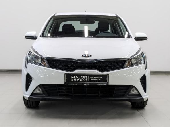 Kia Rio IV Рестайлинг с пробегом 2021 года, цена 1 650 000 рублей, 37885 км, седан, Автокод Объявления