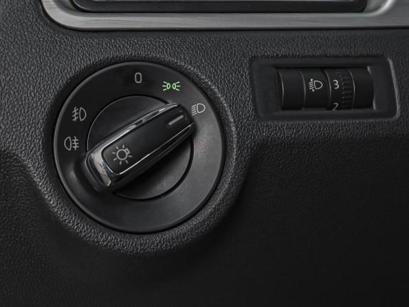 Skoda Rapid I с пробегом 2015 года, цена 1 209 000 рублей, 178745 км, лифтбек, Автокод Объявления