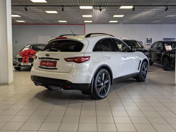 Infiniti QX70 с пробегом 2014 года, цена 1 999 500 рублей, 160000 км, внедорожник, Автокод Объявления