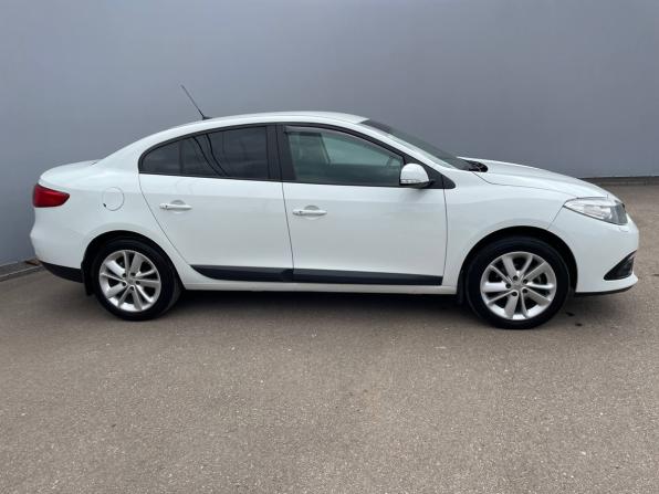 Renault Fluence I Рестайлинг с пробегом 2016 года, цена 920 000 рублей, 238216 км, седан, Автокод Объявления