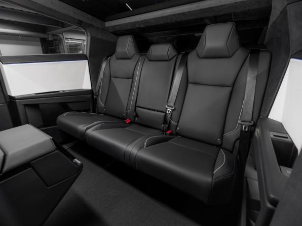 Tesla Cybertruck с пробегом 2024 года, цена 18 422 000 рублей, 317 км, пикап, Автокод Объявления