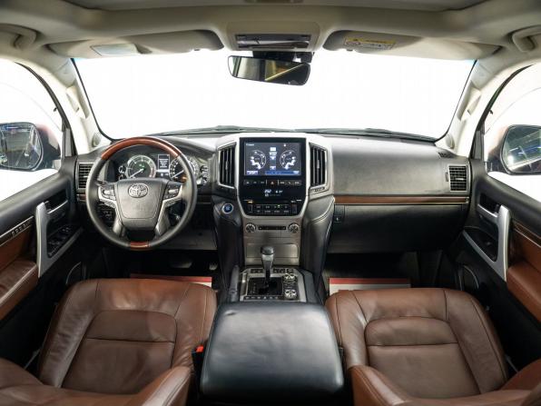 Toyota Land Cruiser 200 Series Рестайлинг 2 с пробегом 2016 года, цена 5 596 000 рублей, 194429 км, внедорожник, Автокод Объявления