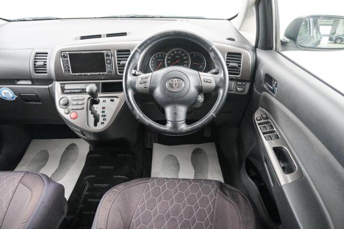 Toyota Wish I с пробегом 2004 года, цена 849 000 рублей, 215000 км, компактвэн, Автокод Объявления