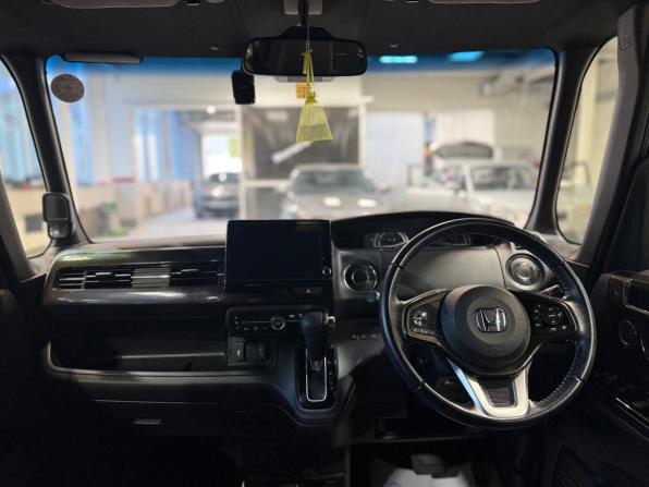 Honda N-BOX II с пробегом 2018 года, цена 1 119 000 рублей, 101809 км, минивэн, Автокод Объявления
