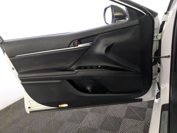 Toyota Camry VIII (XV70) Рестайлинг с пробегом 2021 года, цена 3 530 000 рублей, 43418 км, седан, Автокод Объявления