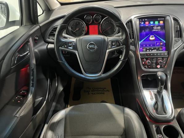 Opel Astra J с пробегом 2011 года, цена 685 000 рублей, 216000 км, хэтчбек, Автокод Объявления