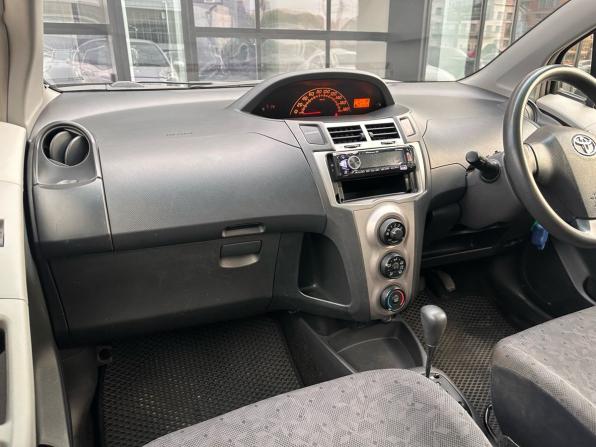 Toyota Vitz II (XP90) с пробегом 2010 года, цена 450 000 рублей, 215203 км, хэтчбек, Автокод Объявления
