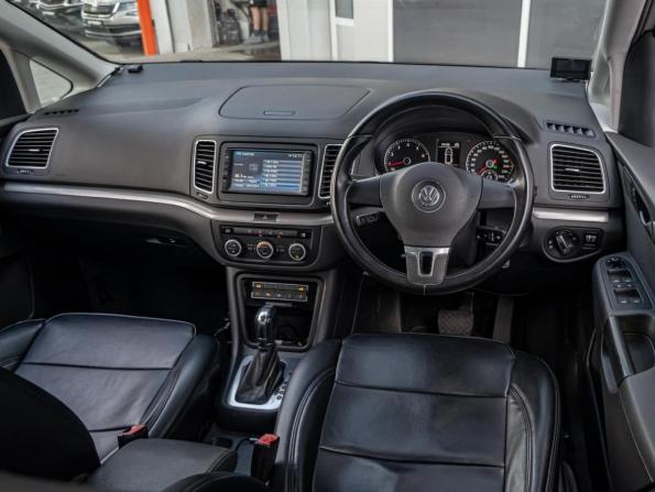 Volkswagen Sharan II с пробегом 2013 года, цена 1 345 000 рублей, 93614 км, минивэн, Автокод Объявления