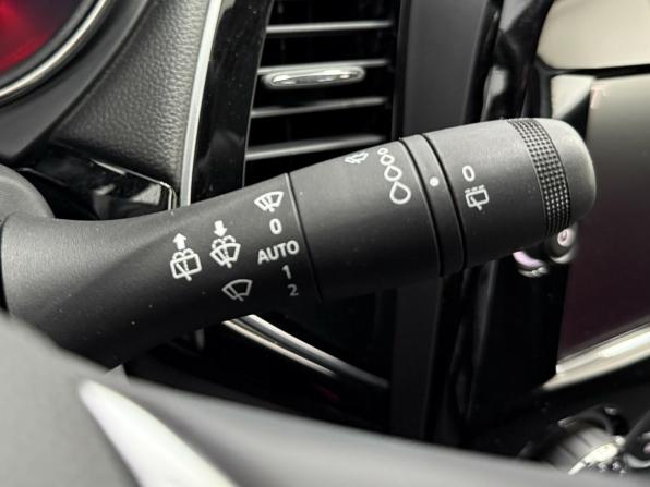 Renault Kaptur I Рестайлинг с пробегом 2021 года, цена 1 425 000 рублей, 92579 км, внедорожник, Автокод Объявления
